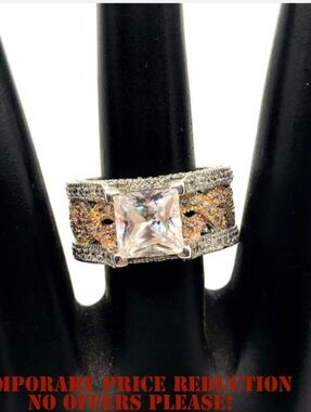 STERLING SILVER CUBIC ZIRCONIA STATEMENT RING